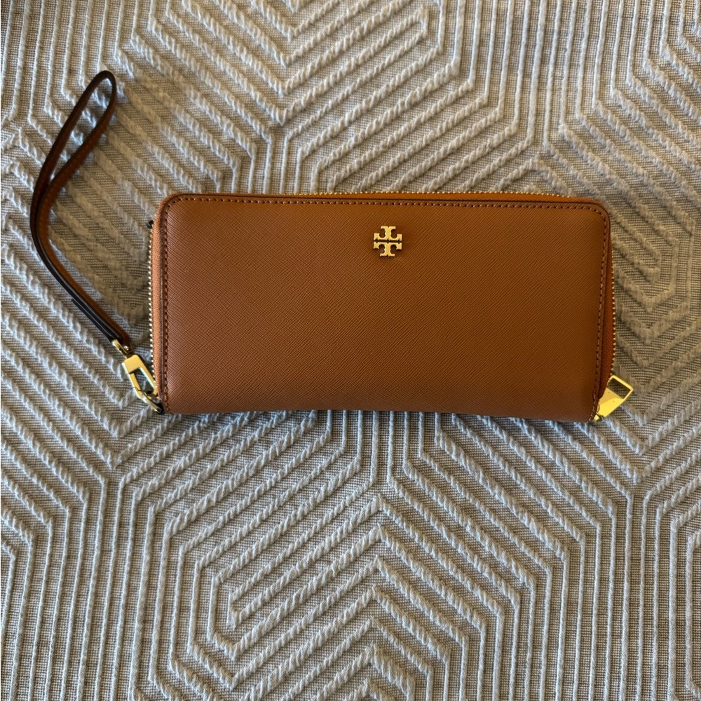 Tory Burch Brown Leather Wallet